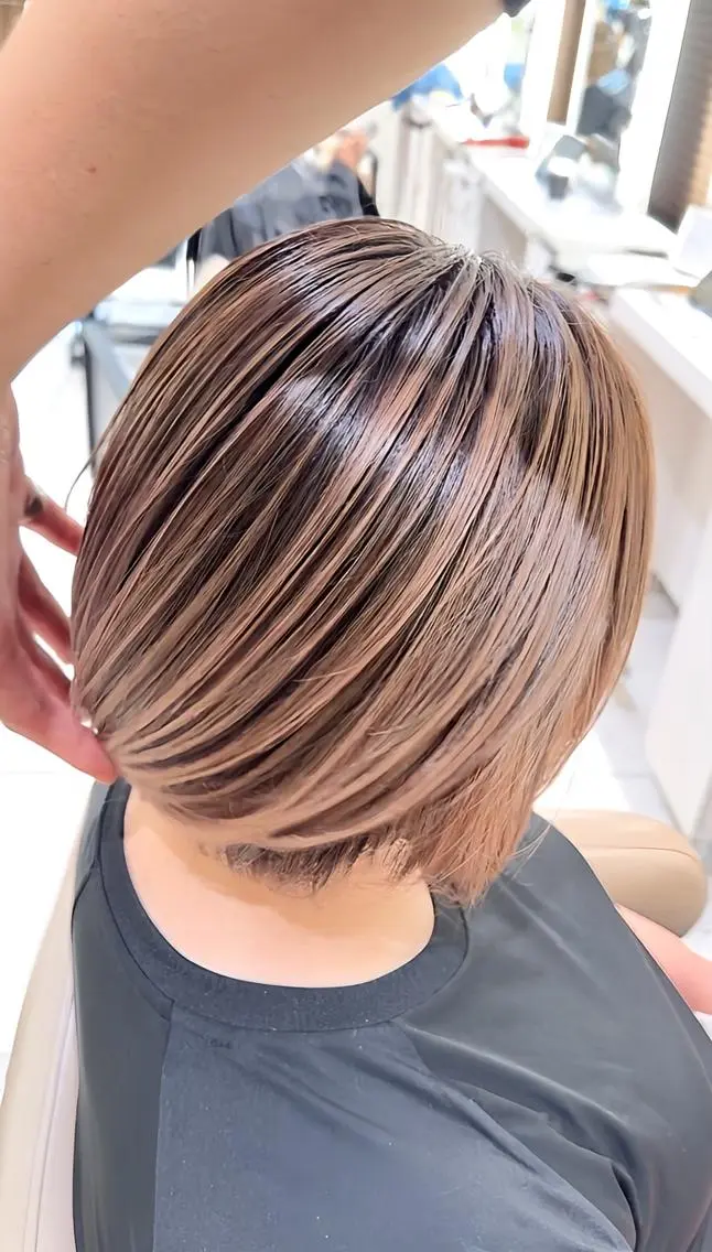 セミロング カラー バレイヤージュ 髪質改善 レイヤーカット カット ヘアカラー トリートメント 山崎俊輔/髪質改善 /バレイヤージュのヘアスタイル