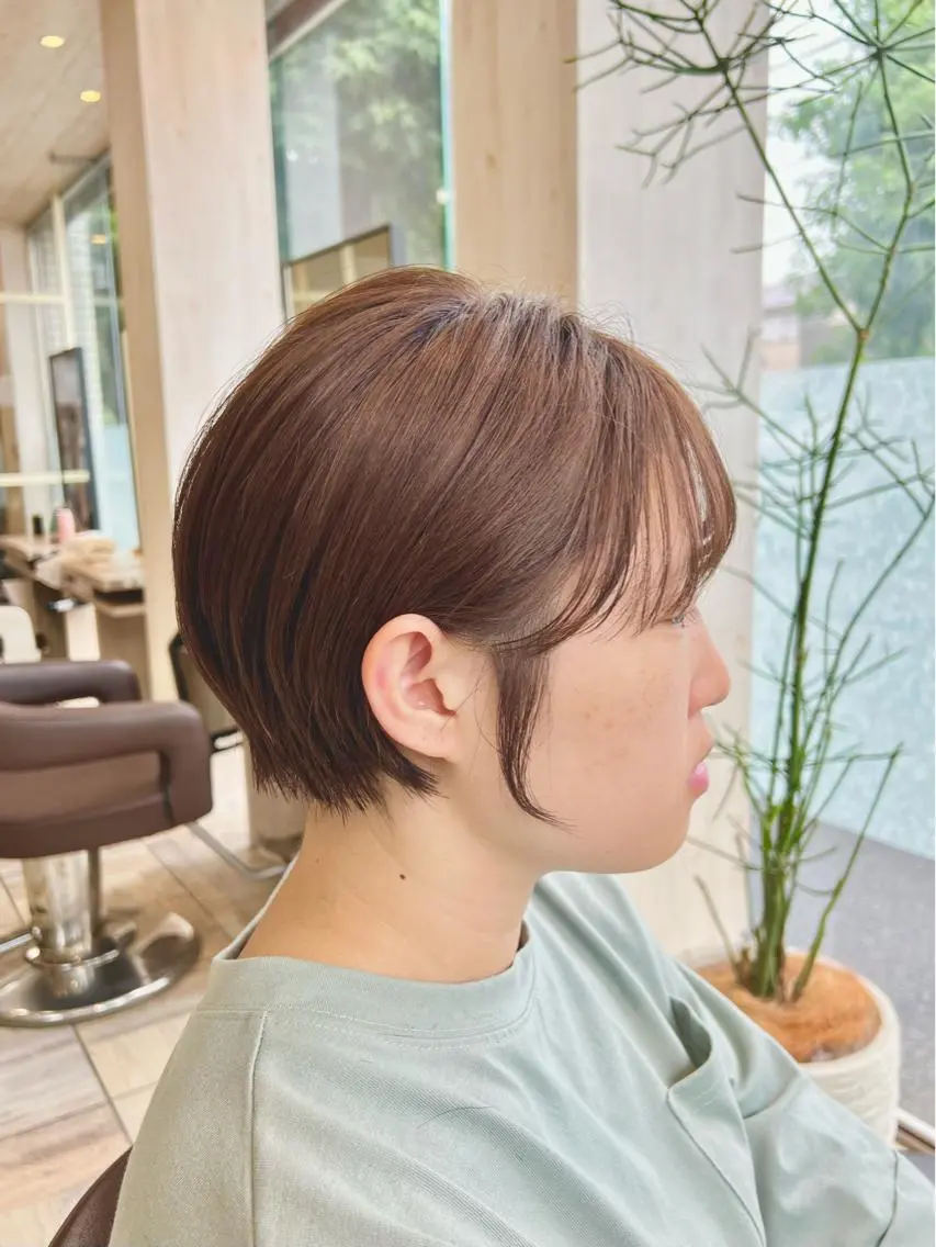 ショート カット ヘアカラー トリートメント EARTH岩楯 優貴のヘアスタイル