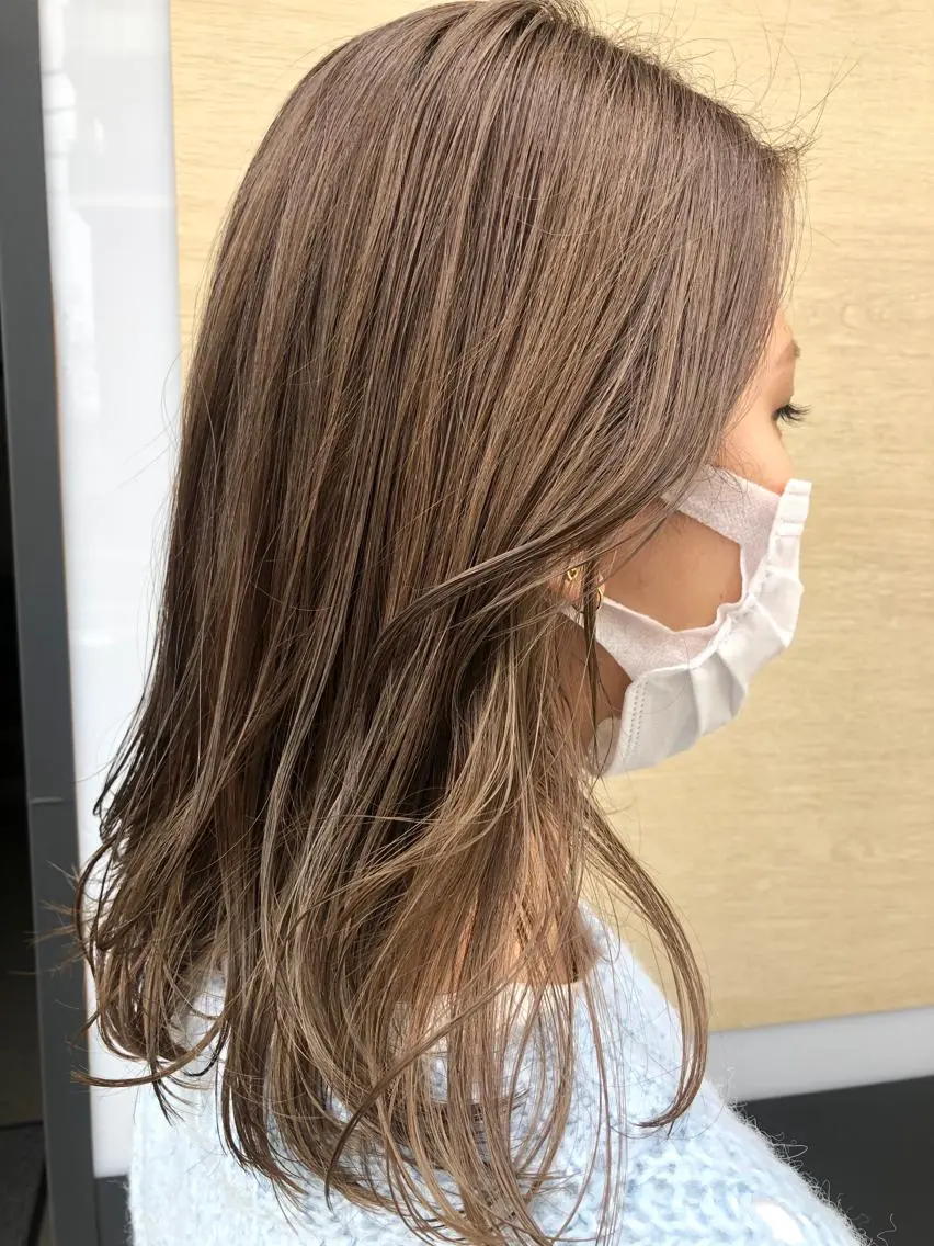 セミロング Kaede .のヘアスタイル