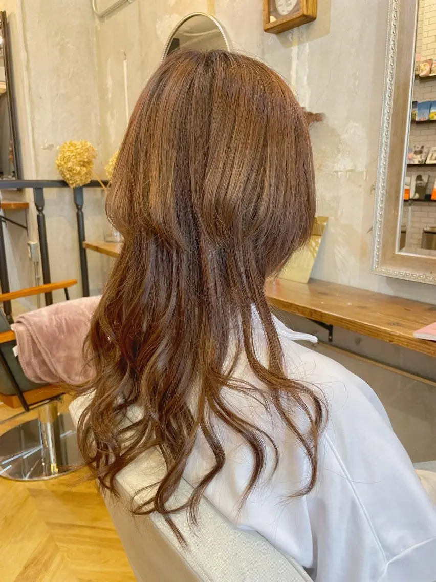 ミディアム カラー シールエクステ ミディアムパーマ ミストバング ブリーチ ダブルカラー エクステ指名No.1 【店長】橘田のヘアスタイル