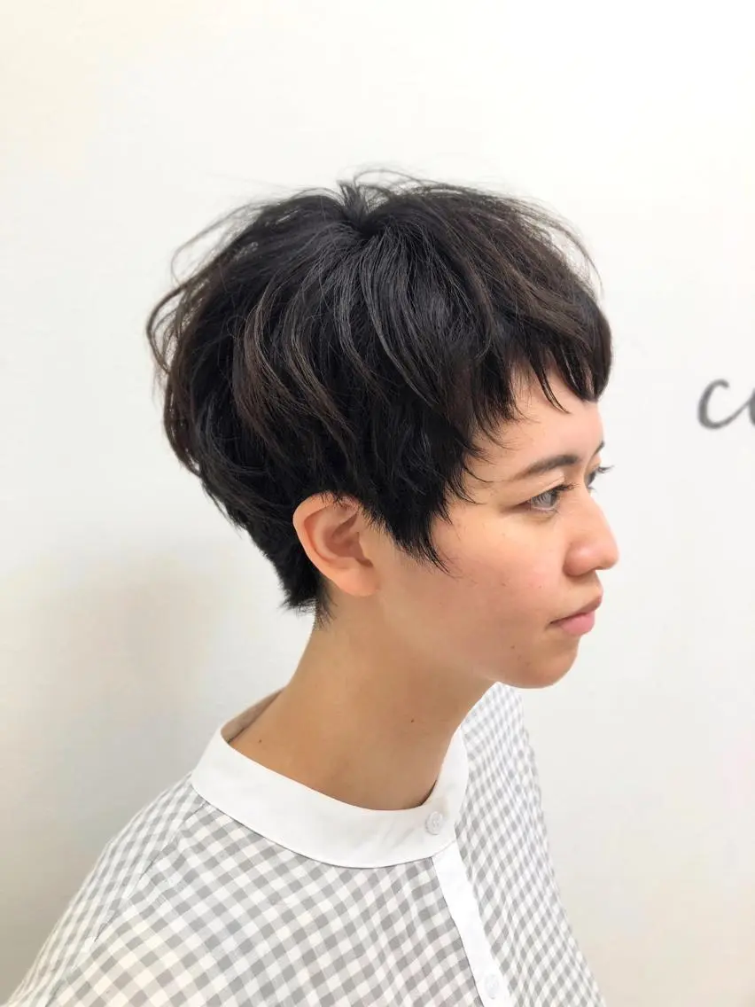 ショート カラー パーマ ベリーショート くせ毛 ショートヘア カット ヘアカラー 植松 茜のヘアスタイル