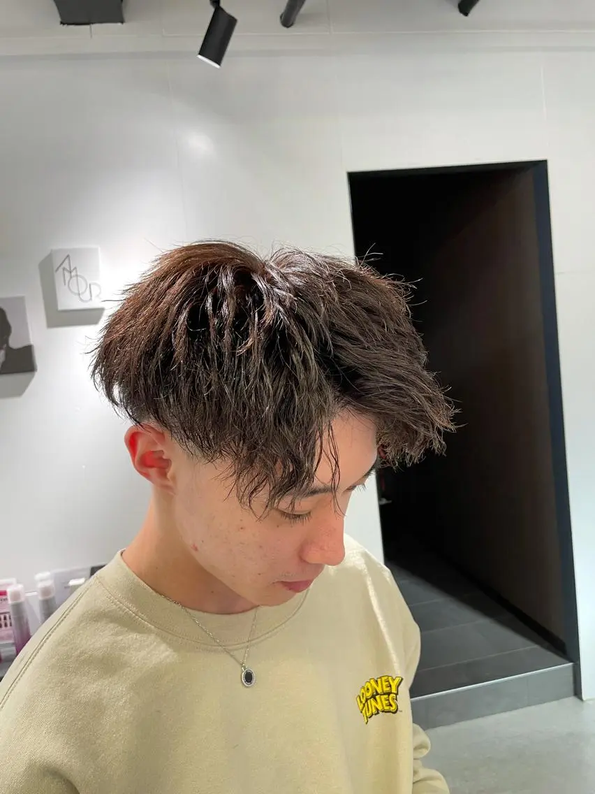 メンズ 椙本健太 シールエクステのヘアスタイル