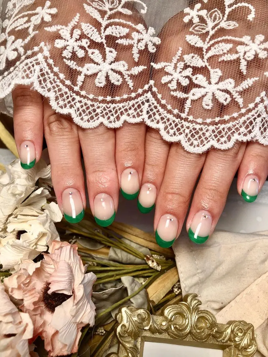 ネイル フレンチネイル 🍭Kiara Nail🍭のネイルデザイン