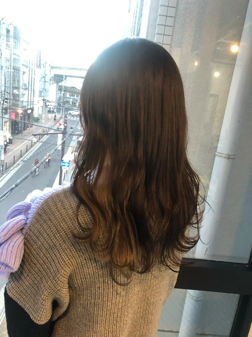 セミロング カラー 髪質改善&ブリーチ 伊勢 祐一郎のヘアスタイル