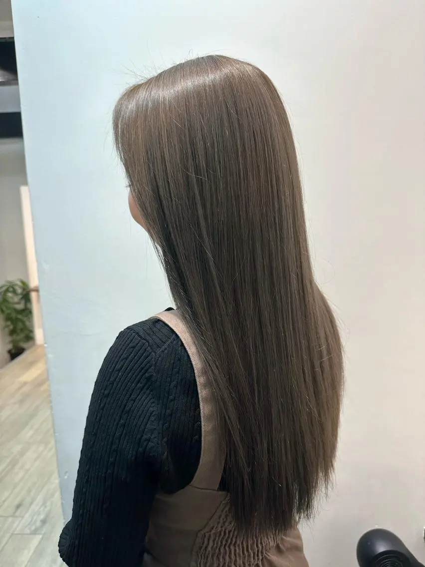 ロング カラー ヘアアレンジ トリートメント 髪質改善🫧美髪矯正 🤍Yuiのヘアスタイル