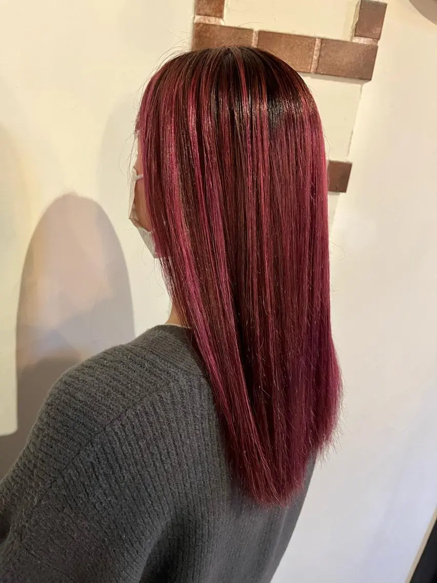カラー ハイライトカラー ピンクカラー 松下 詩恵里のヘアスタイル