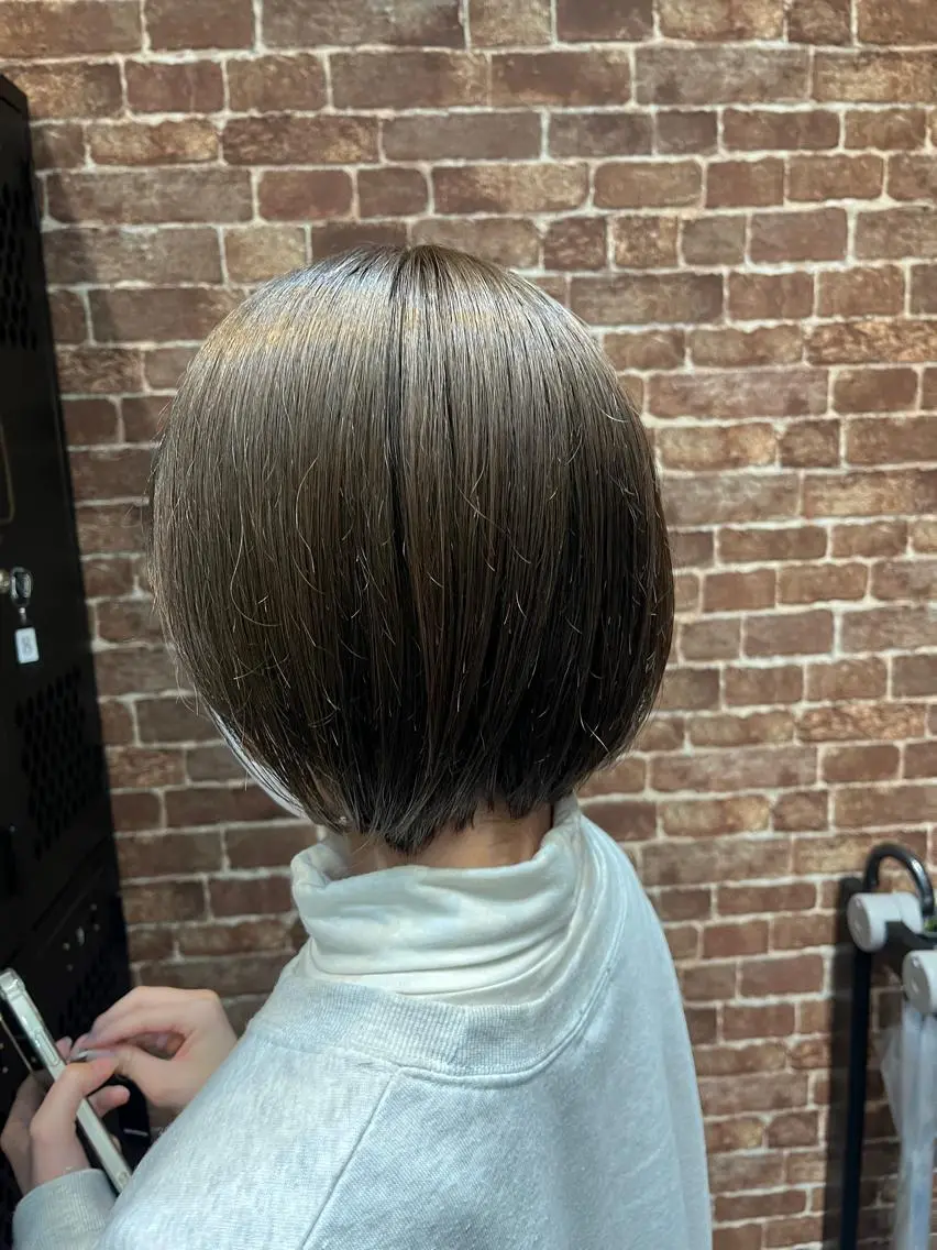 ショート カラー パーマ ヘアアレンジ キッズ ネイル マツエク・マツパ アイブロウ ブラウンカラー ケアカラー 透明感カラー ダブルカラー イヤリングカラー 久木原 ゆりのヘアスタイル