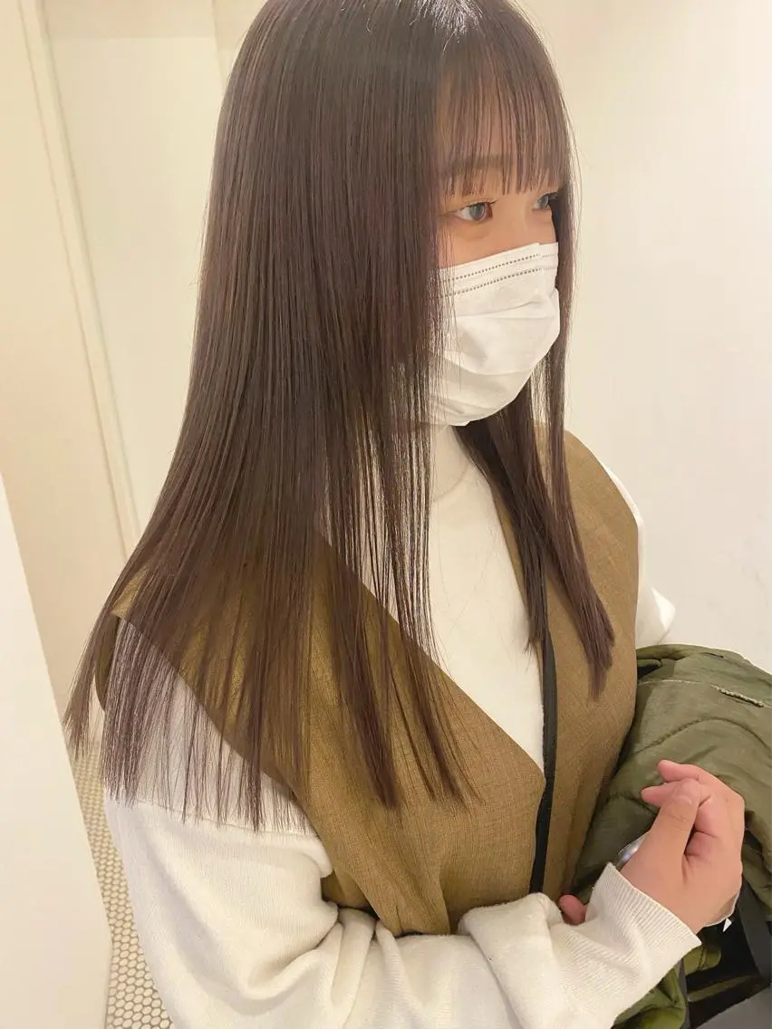 セミロング カラー ヘアアレンジ グレージュ ハイトーンカラー ハイトーングレージュ カット ヘアカラー トリートメント みやけ ひなのヘアスタイル