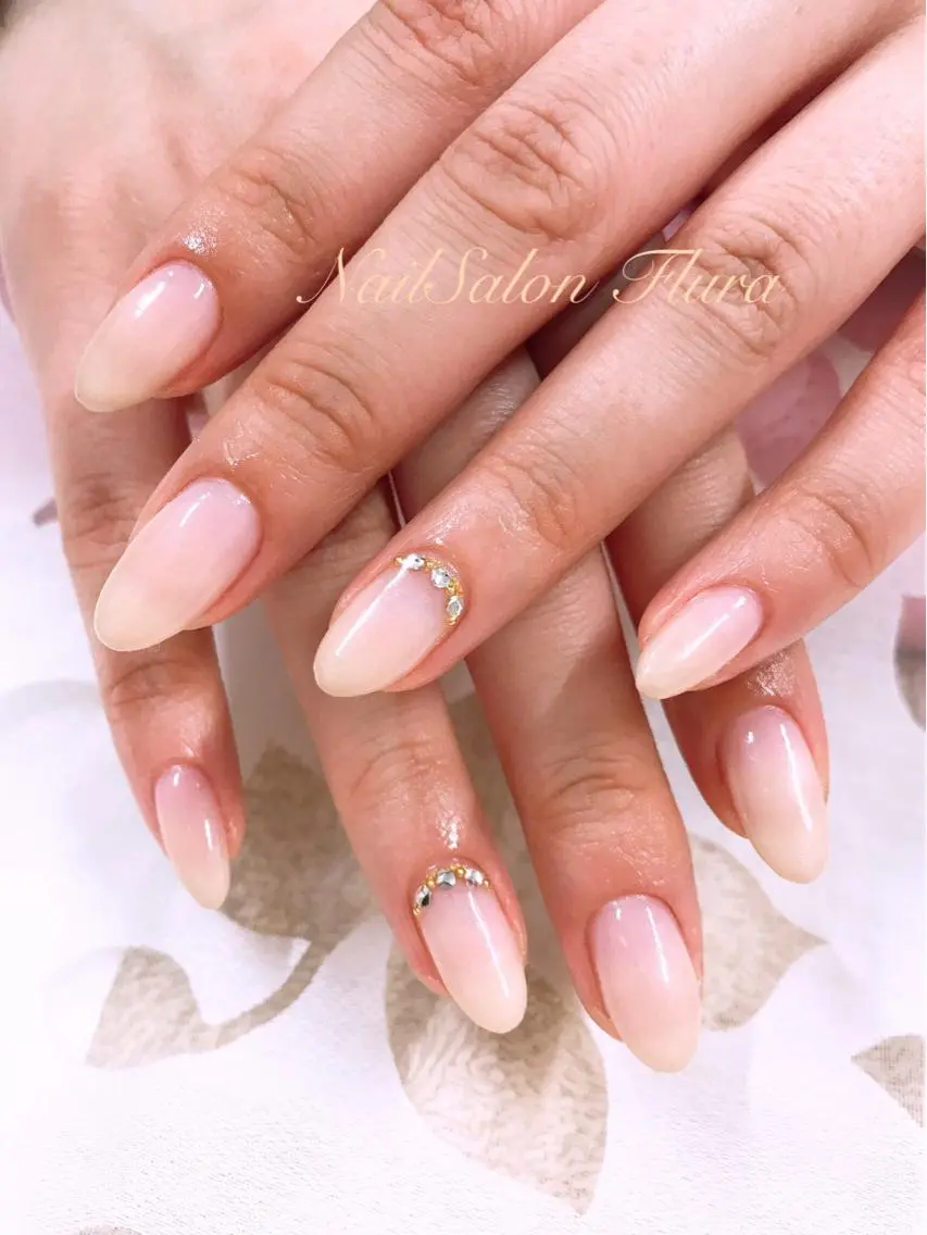 ネイル NailSalon Fluraのネイルデザイン