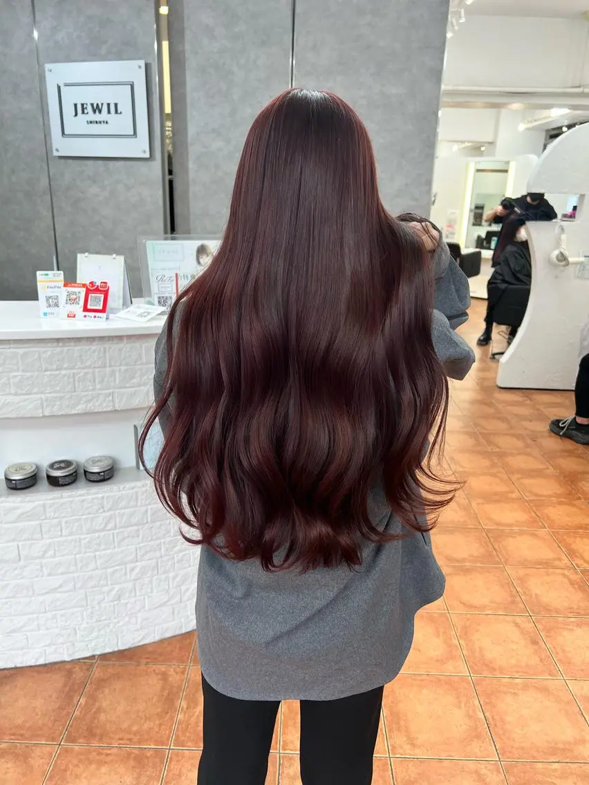 ロング カラー ブリーチ カシス ブリーチなしカラー ピンクカラー ピンクカラー/ ブリーチなしRINAのヘアスタイル