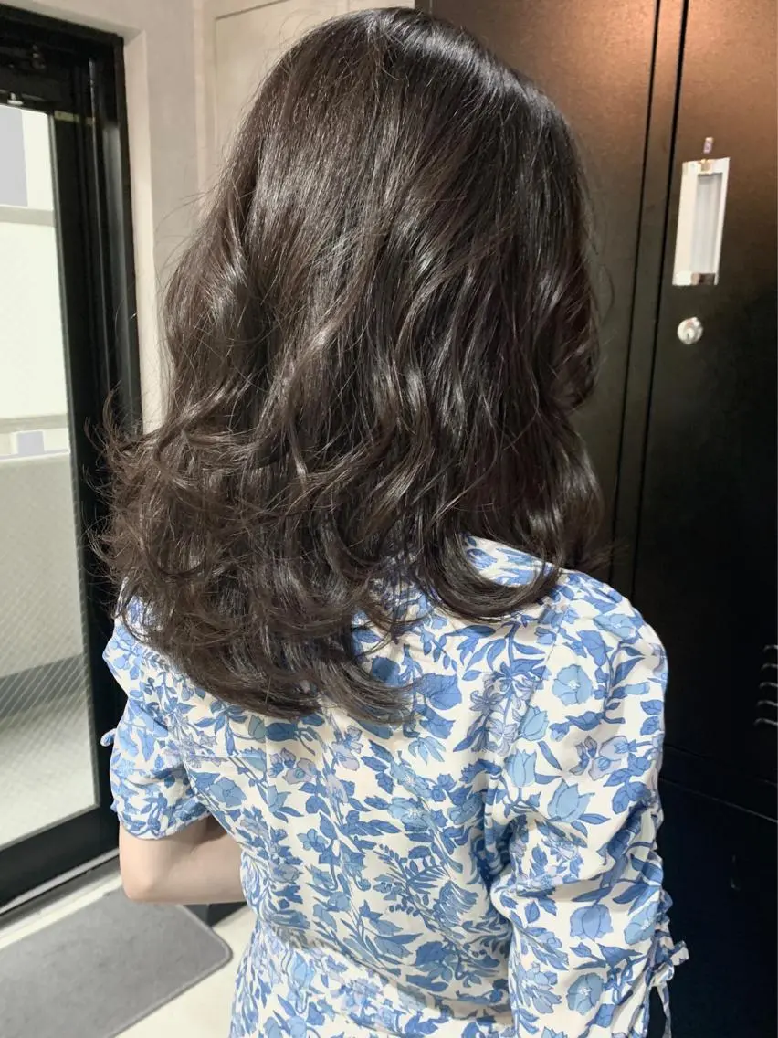 セミロング カラー イルミナカラー レイヤーカット カット ヘアカラー トリートメント 岡崎勇人/レイヤー/ 韓国/ケラチンTRのヘアスタイル