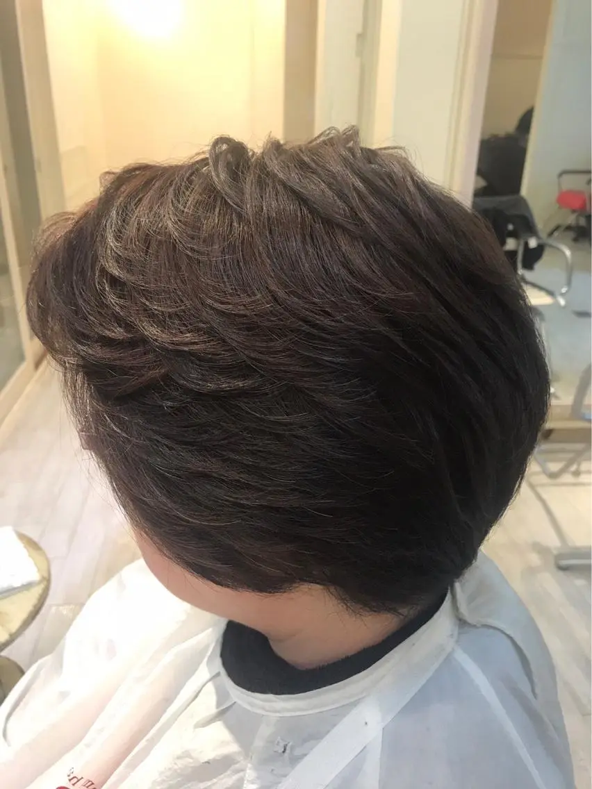 ショート カラー 中野 ゆかのヘアスタイル