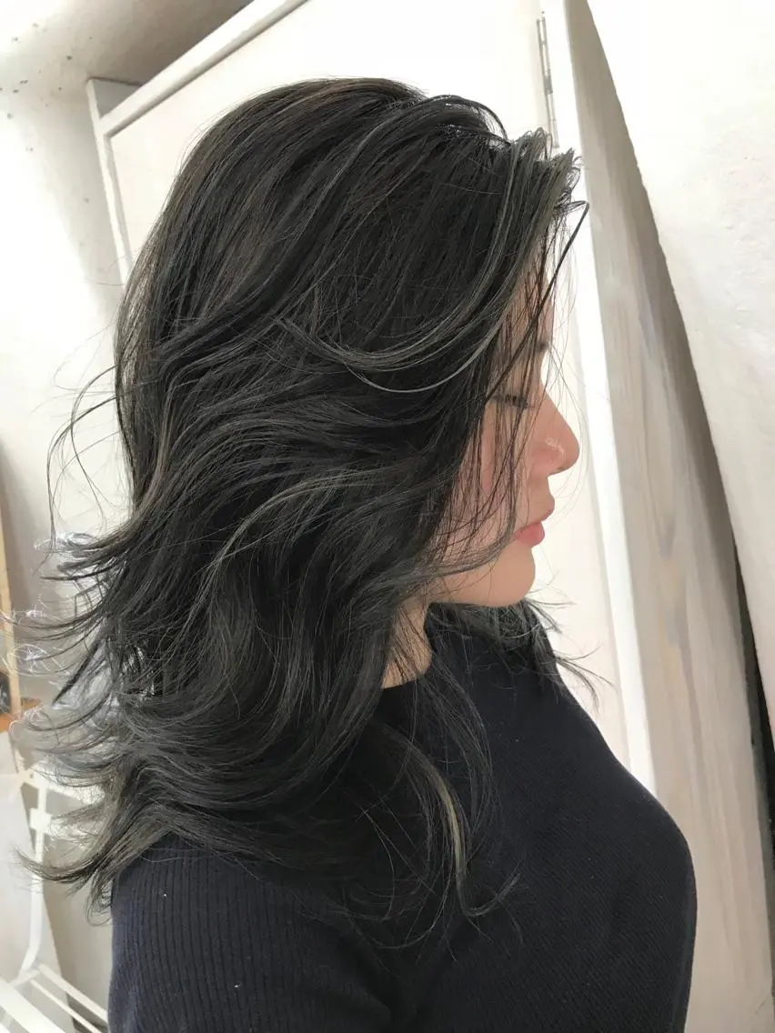 セミロング カラー ヘアアレンジ ハイライトカラー ハイライト 白髪ぼかしハイライト バレイヤージュヤマトのヘアスタイル