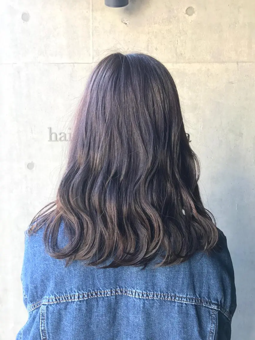 セミロング カラー ヘアアレンジ ブリーチ グレージュ ヘアカラー トリートメント ヘアセット 🫧柔色/トレンド カラー/川辺晴加のヘアスタイル