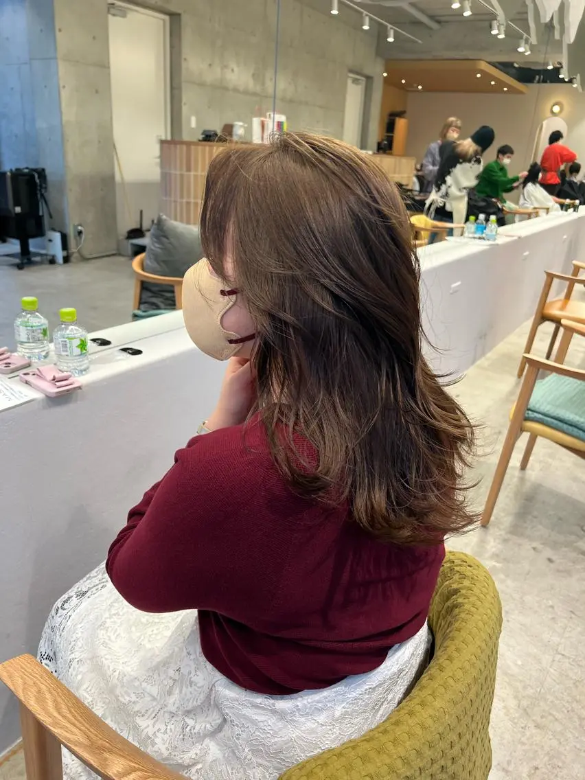 ロング カラー ロングレイヤー ブリーチ ブリーチなしカラー レイヤーカット ロング カット ヘアカラー 誰より丁寧なカット/ 小林輝/レイヤーのヘアスタイル