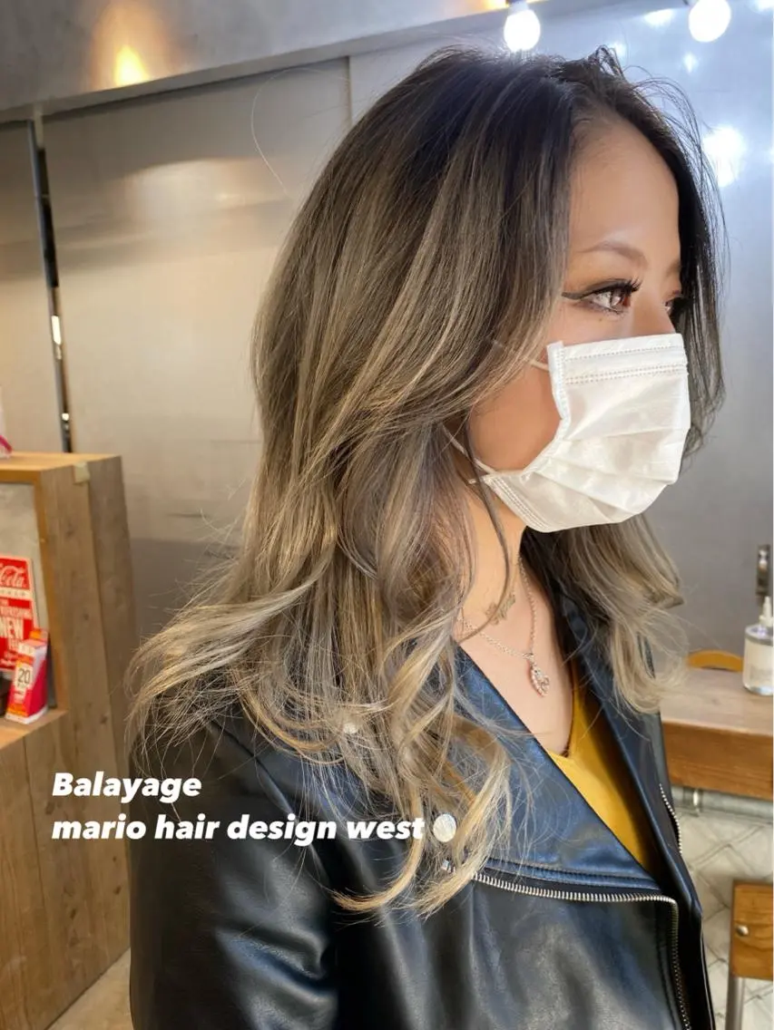 セミロング カラー バレイヤージュ ベージュカラー グラデーションカラー ハイライトカラー ハイトーンカラー 竹嶌 健吾のヘアスタイル
