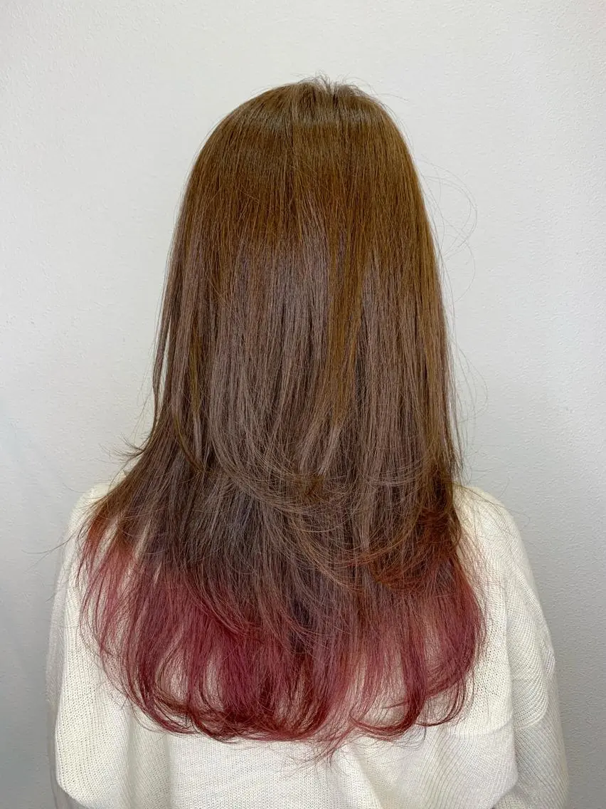 ロング カラー ベージュカラー ブリーチ ピンクカラー 艶カラー/ Nanamiのヘアスタイル