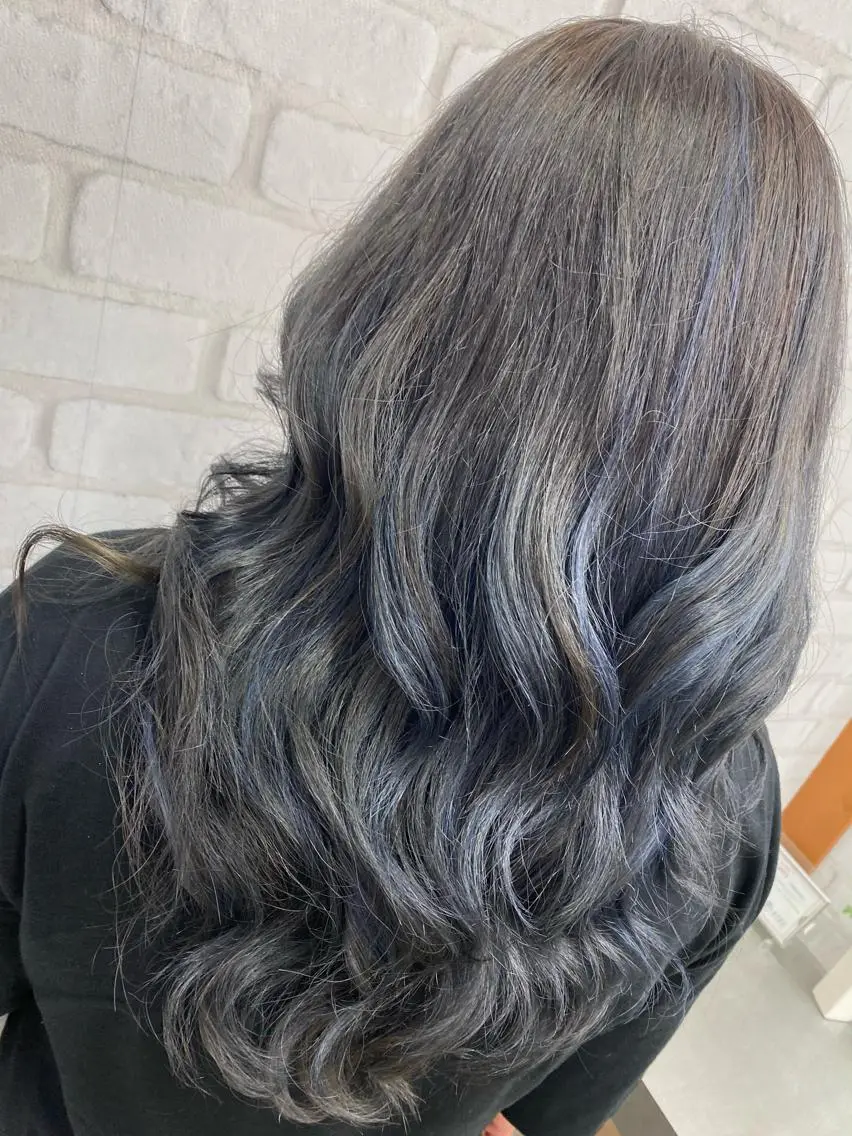 セミロング カラー ブリーチカラー🫧 森　凪沙のヘアスタイル