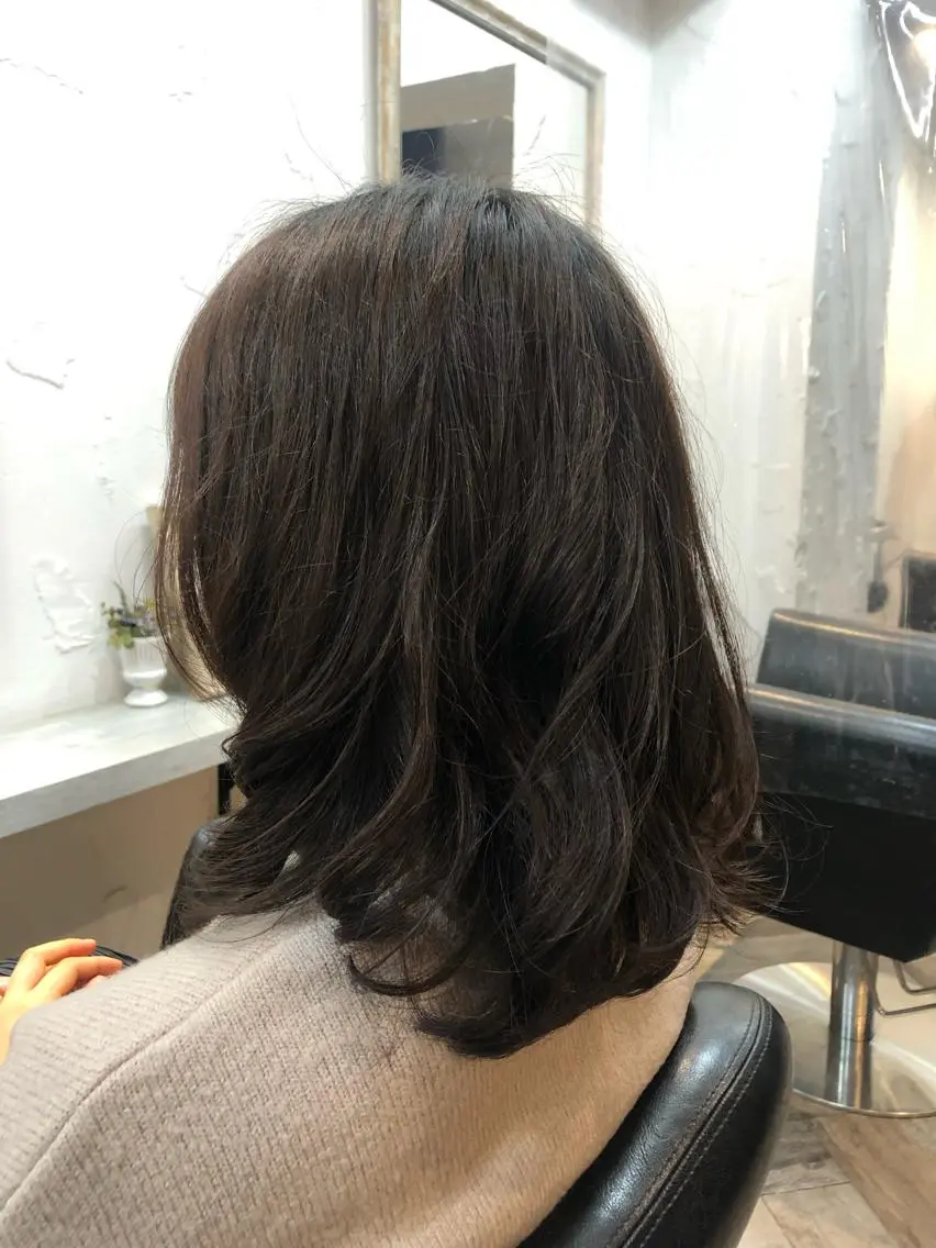 ミディアム パーマ 庭山 理沙のヘアスタイル