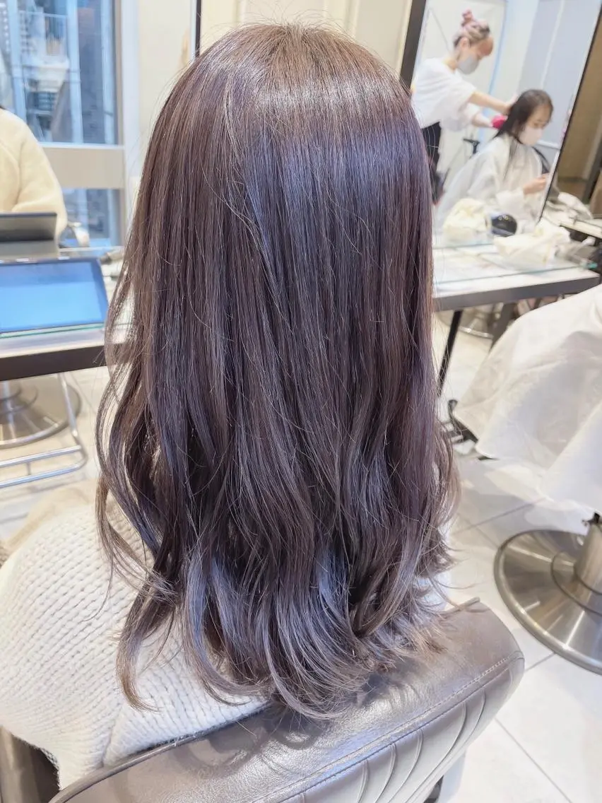 ロング カラー ベージュカラー ブリーチ パープルカラー カット ヘアカラー トリートメント 🦖鶴岡 香純🦖のヘアスタイル