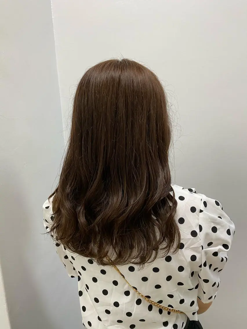 ミディアム カラー ヘアアレンジ 韓国風ベージュ🤎 赤みなし🌿横浜🤎のヘアスタイル