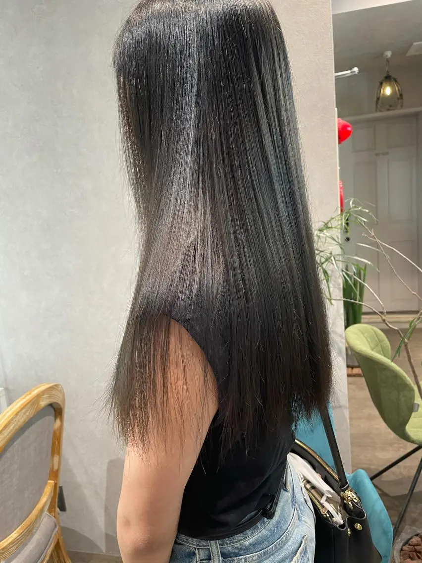 ロング カラー 黒髪 ブリーチ 透明感カラー ヘアカラー ナチュラル透明感🌱 小山美樹子のヘアスタイル