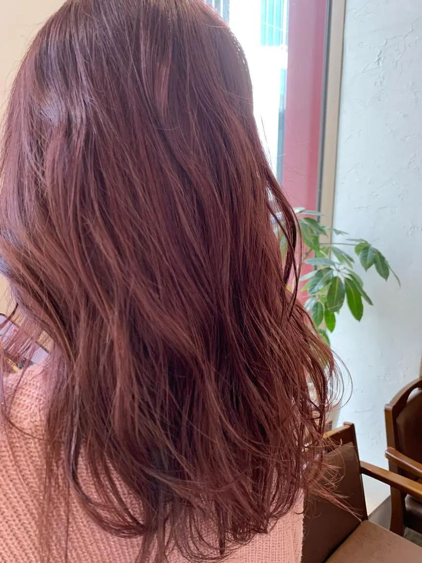 ミディアム カラー ピンクカラー ヘアカラー 大人レイヤー×艶髪 小久保　春暁のヘアスタイル