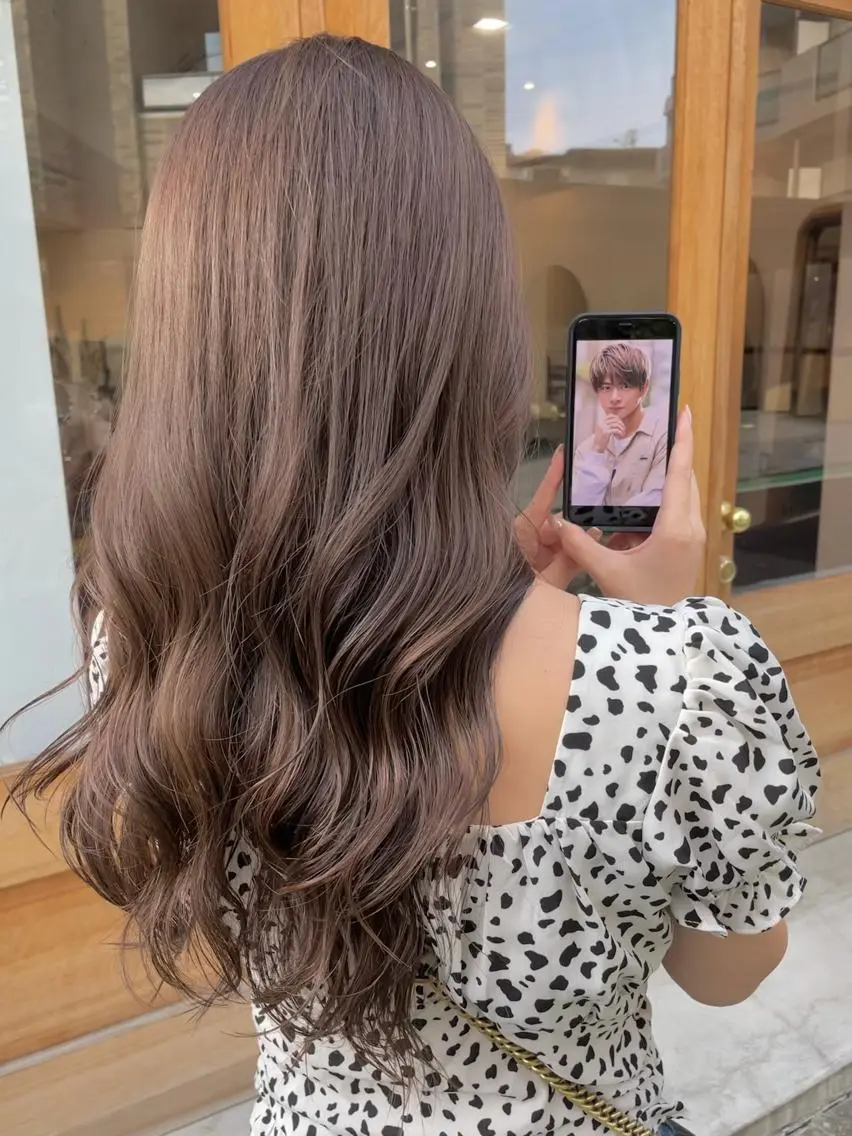 セミロング カラー ヘアアレンジ REONA🪽✨薬院 レイヤーカット🫧のヘアスタイル