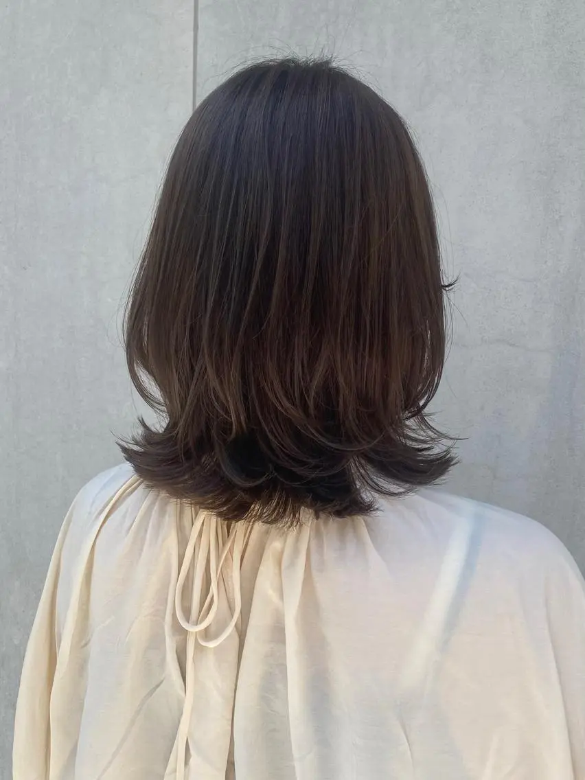 ミディアム カラー 外ハネヘア ミディアムヘア🌼 さきのヘアスタイル