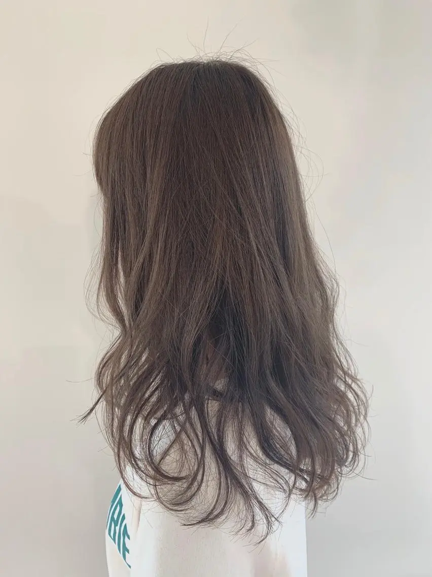 ロング カラー パーマ ヘアアレンジ アッシュ ベージュカラー 加藤 綾華のヘアスタイル