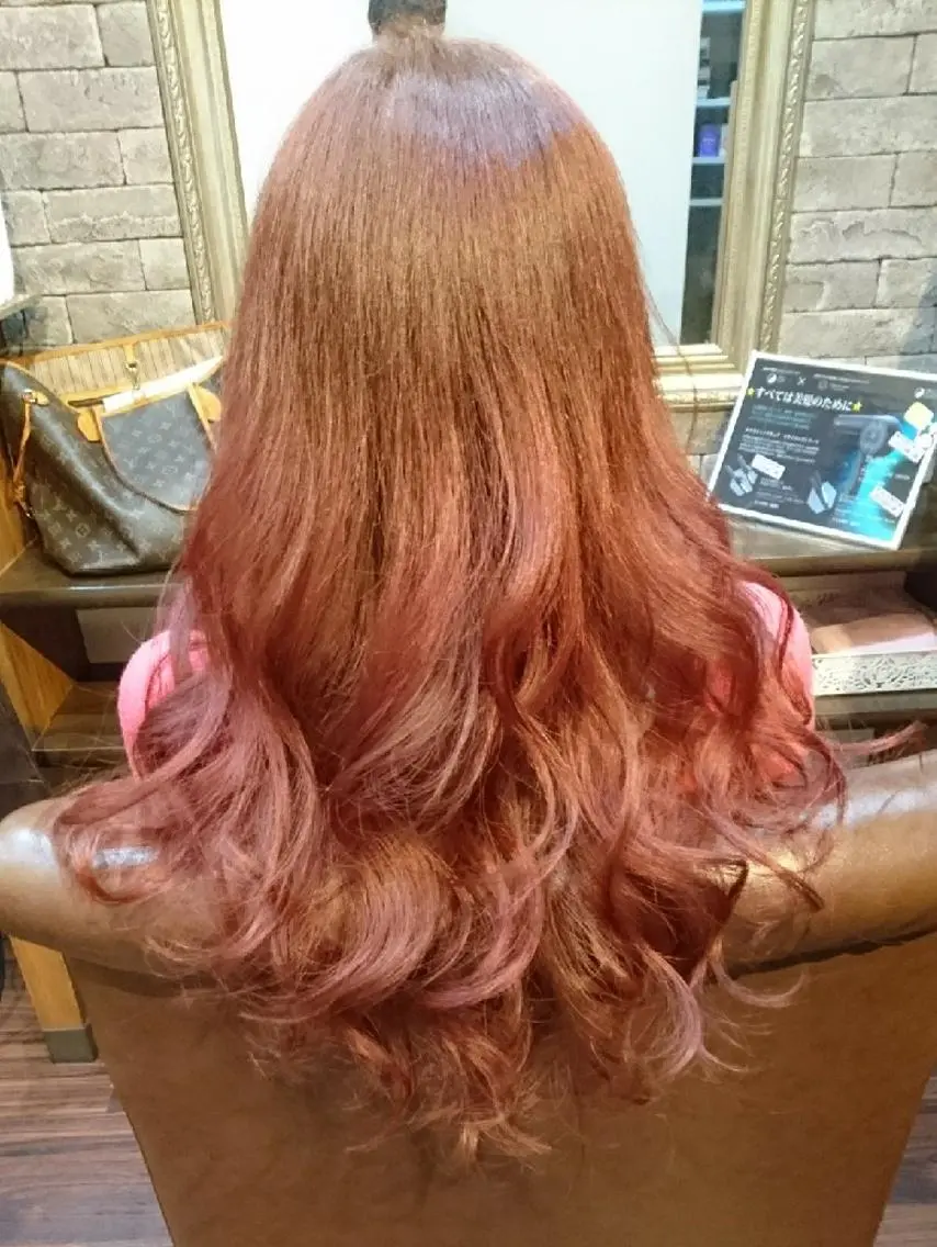 カラー ロング ラベンダーカラー ラベンダーピンク ピンクカラー ヘアカラー トリートメント 美髪 カラーリストのヘアスタイル