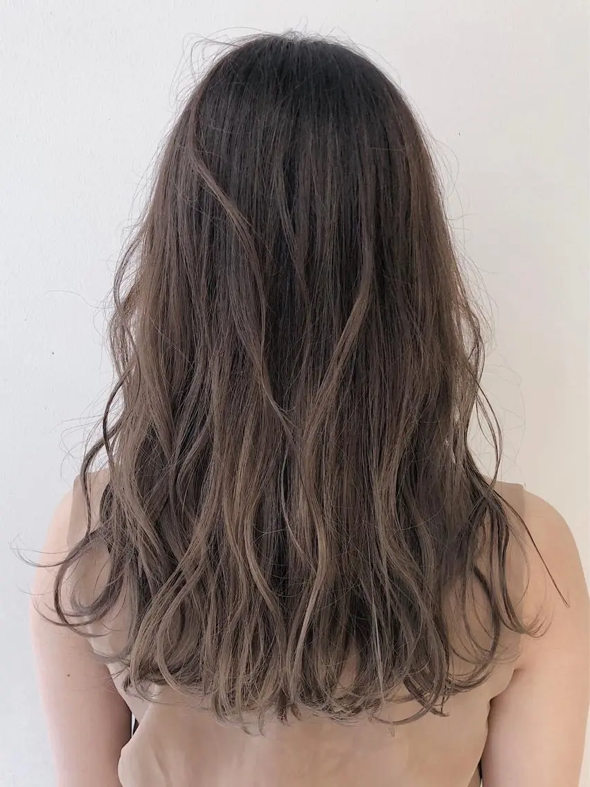 セミロング カラー 【公式】amble luxe池袋東口🩷のヘアスタイル