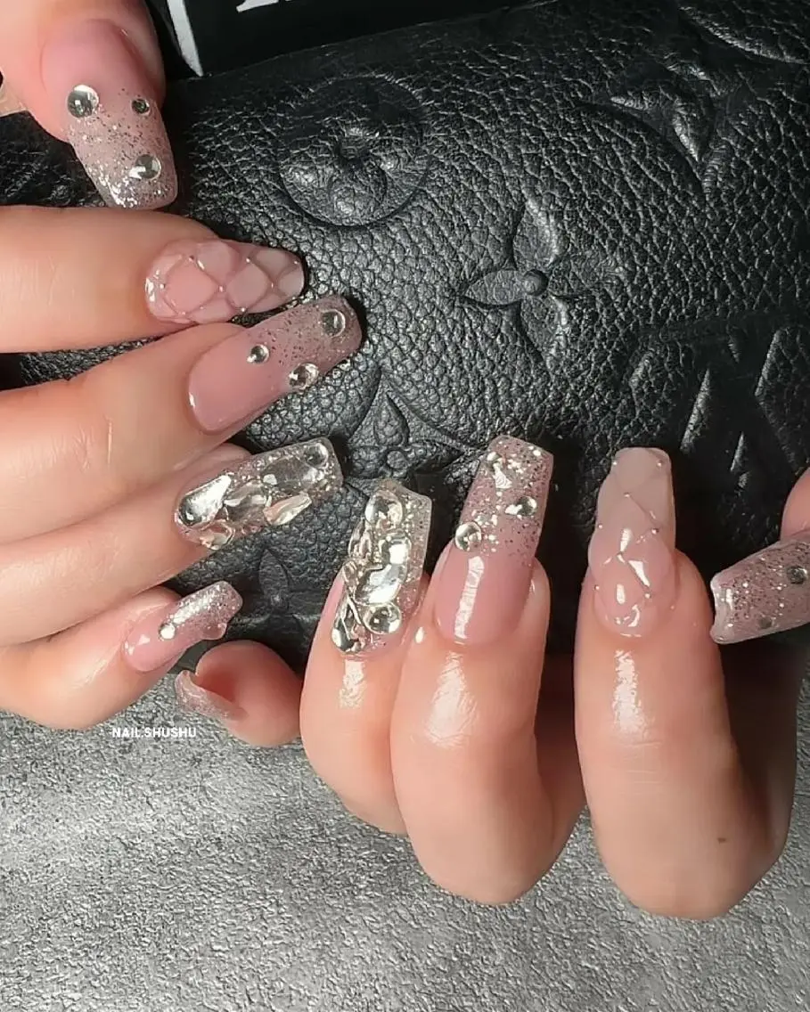 ネイル 持ち込み ニュアンスネイル ワンカラーネイル シンプルネイル バレンタイン 3dパーツ/流行り 👧shushu❤️のネイルデザイン