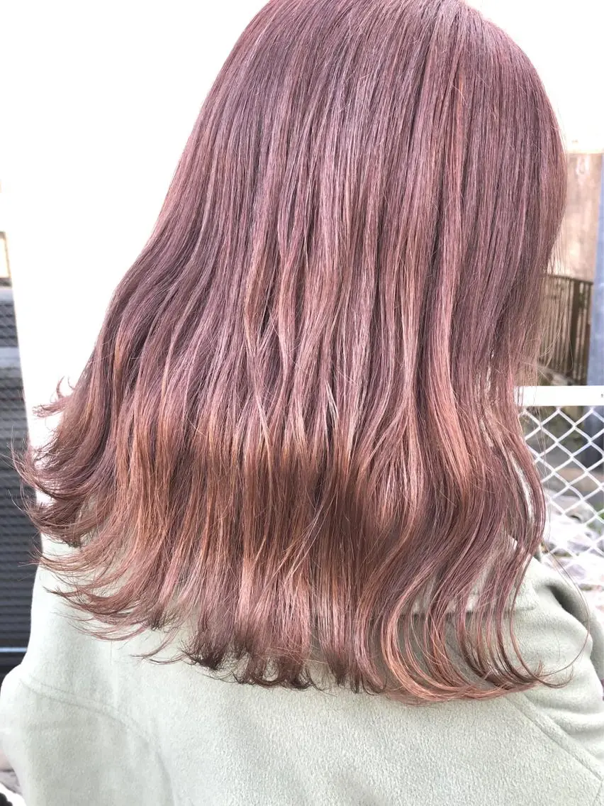 セミロング Kaede .のヘアスタイル