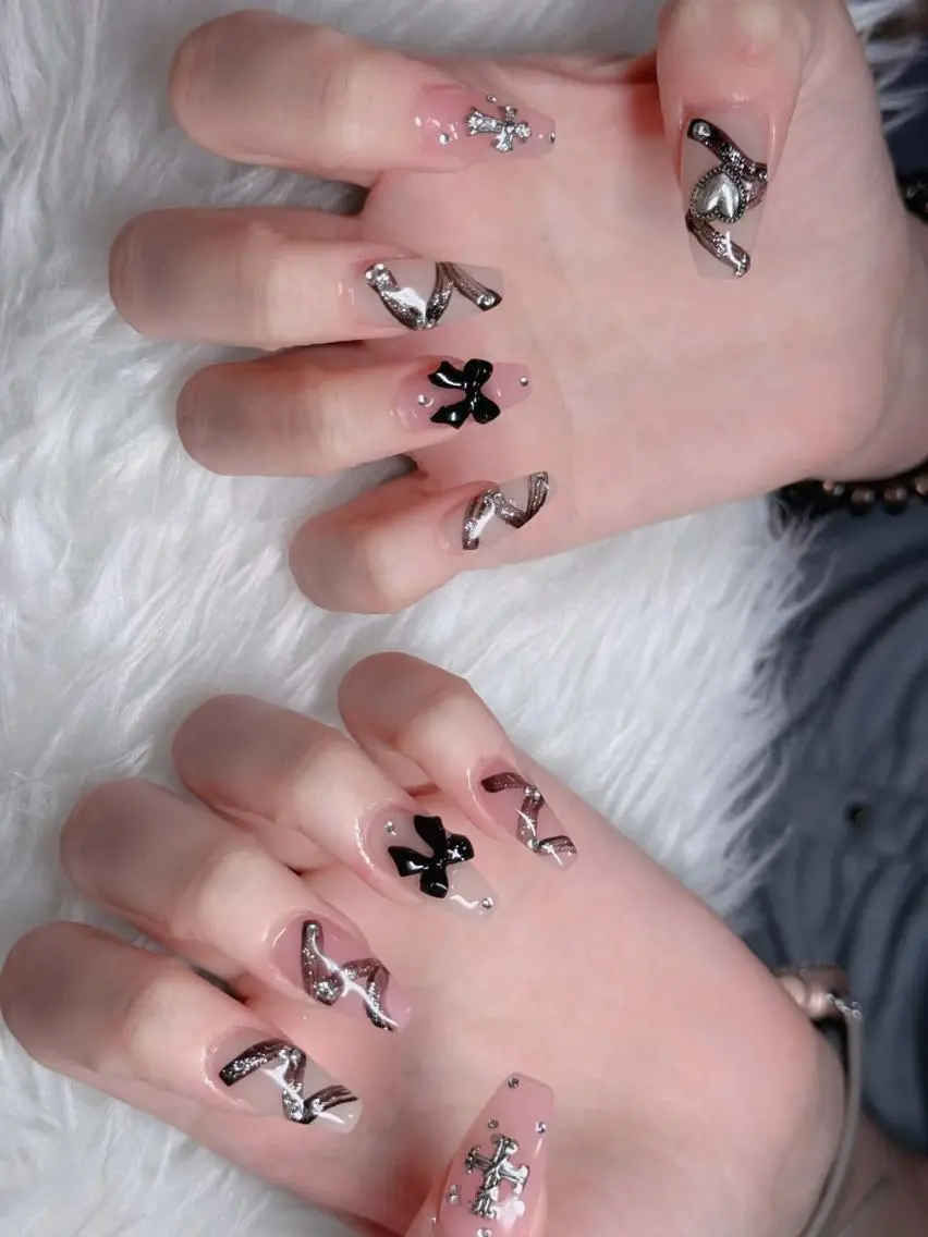 ネイル フレンチネイル ジェルネイル ハロウィン 韓国ネイル マグネットネイル ハンドネイル H.baby Nail Salonのネイルデザイン