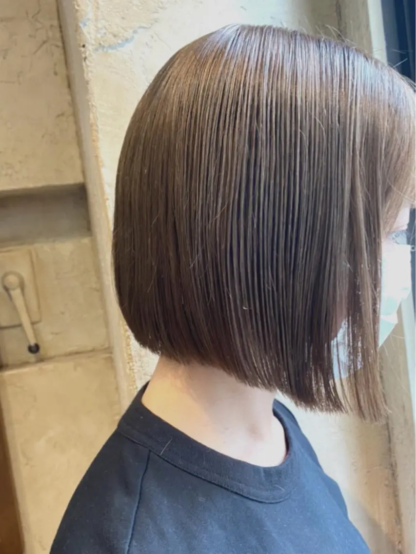 ショート カラー ベージュカラー ブリーチ マンツーマン 美容師💚コウブチのヘアスタイル