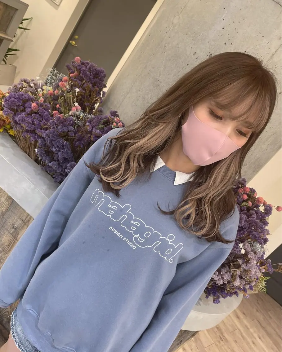 セミロング ヘアカラー Loob.TOKYO MIYA🌈のヘアスタイル