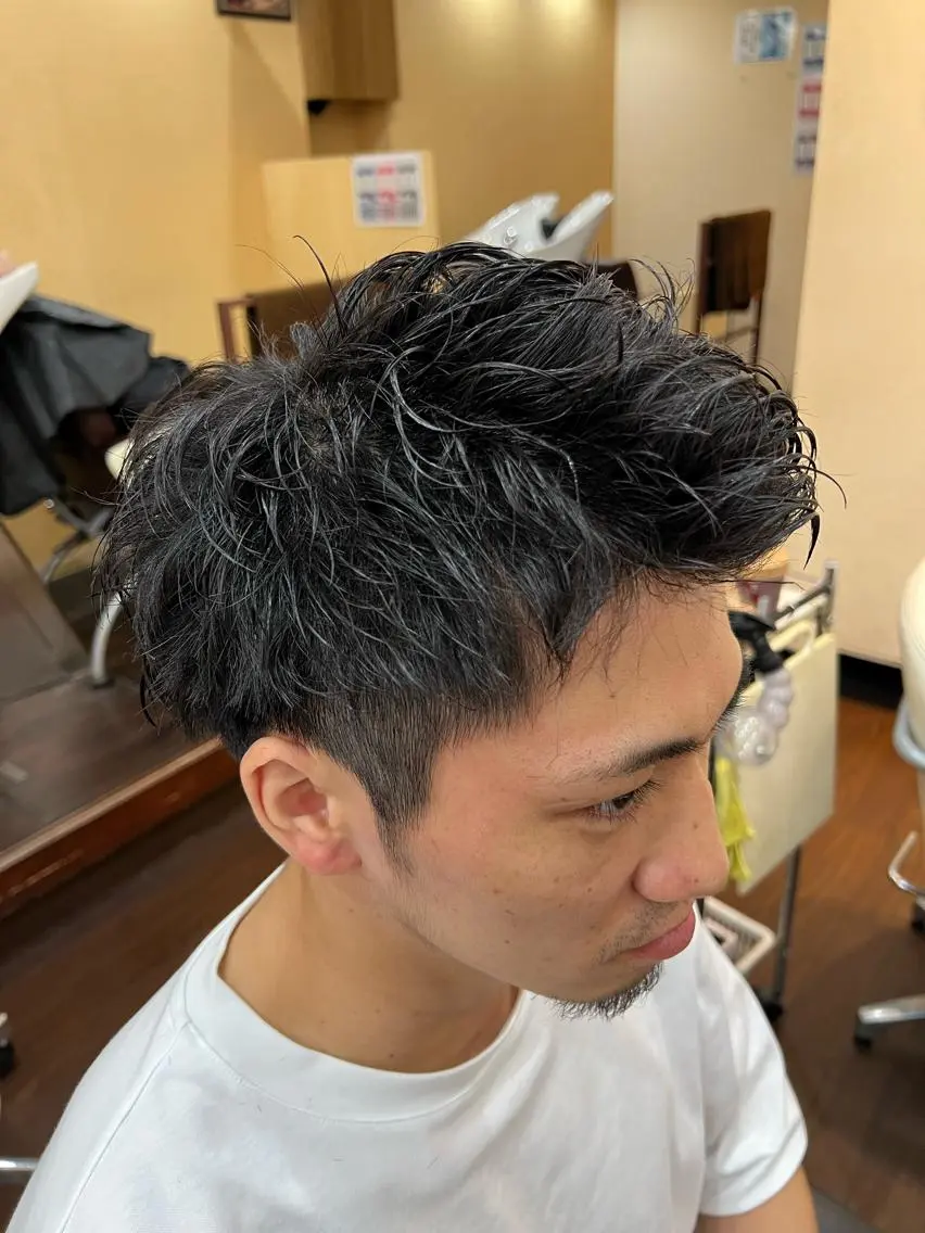 パーマ メンズ アップバング メンズパーマ スパイラルパーマ カット パーマ まさき✂︎ /ブリーチカラーのヘアスタイル