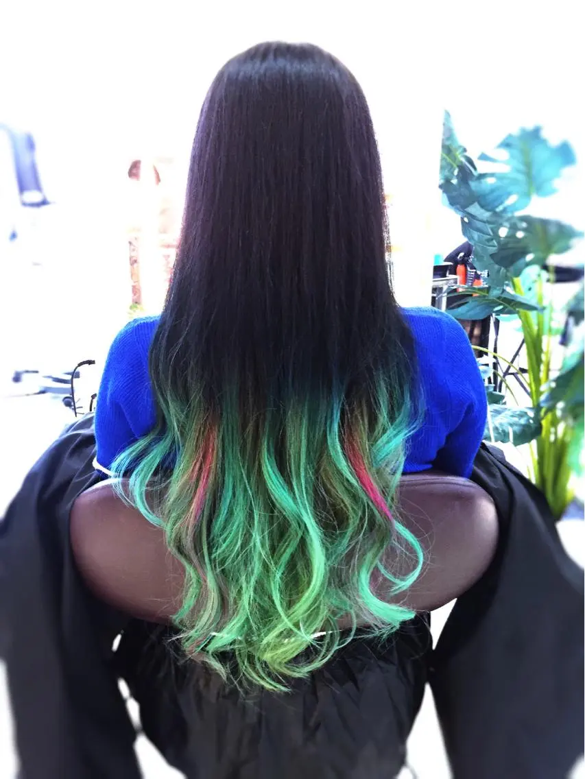 ロング カラー グラデーションカラー 外国人風カラー 松本 明日可のヘアスタイル