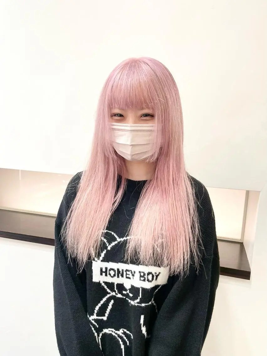 ロング カラー ピンクカラー カット ヘアカラー トリートメント ダメージレスブリーチ HIROSHIのヘアスタイル