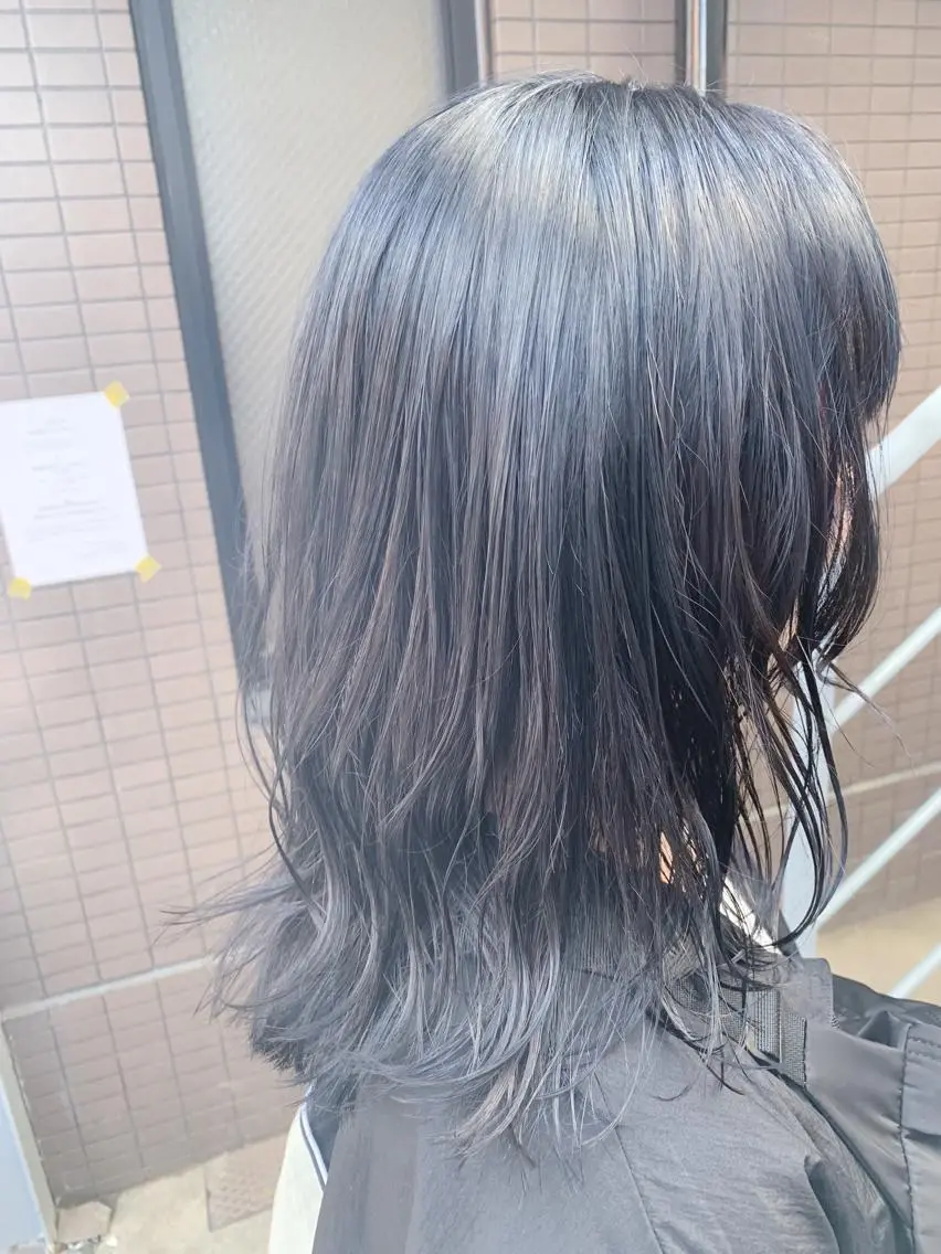 ミディアム カラー 黒髪 ブルーカラー ブルージュ 【完全マンツー 恵比寿】佐藤 翔のヘアスタイル