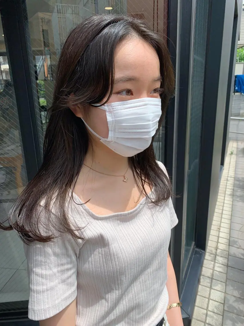 セミロング カラー グレージュ オリーブグレージュ オリーブグレー チバ タクミのヘアスタイル