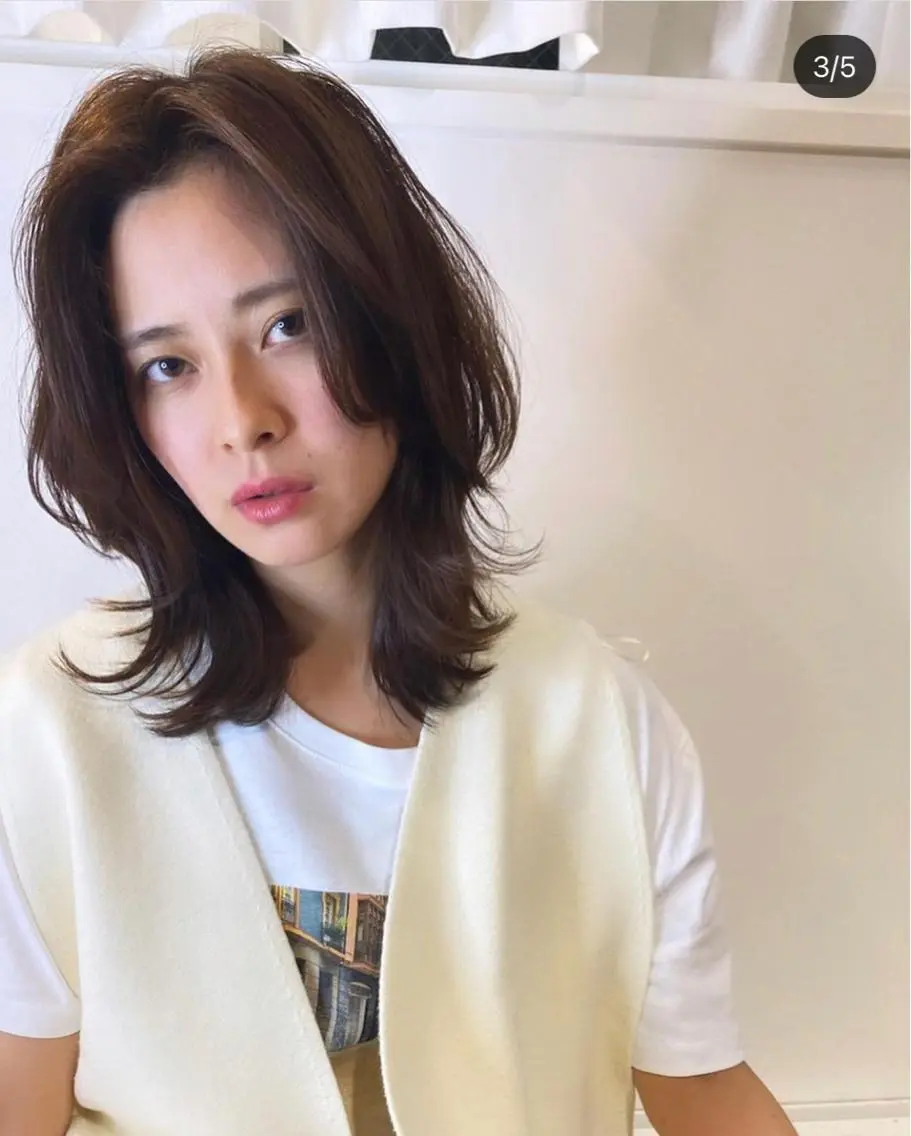 ミディアム カラー i'll 未空のヘアスタイル