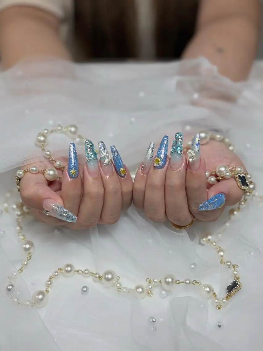 ネイル 韓国ネイル マグネットネイル 持ち込み ニュアンスネイル シンプルネイル Huyn Nail Shinjyukuのネイルデザイン