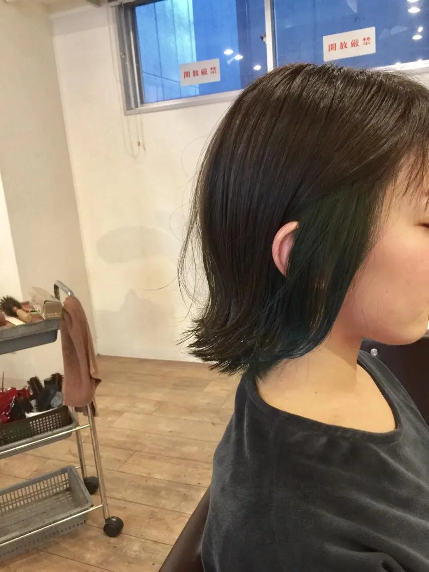 ショート カラー ブルーカラー インナーカラー 美髪・艶髪特化美容師 RYOJIのヘアスタイル