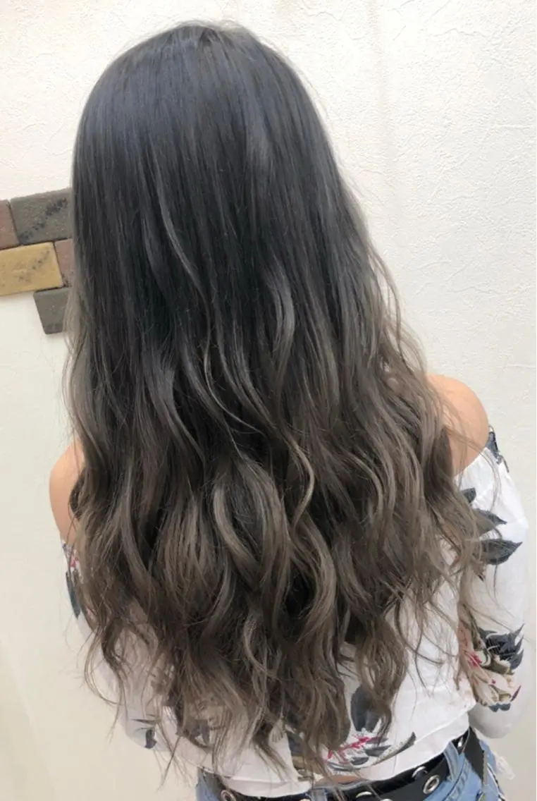 ロング カラー グレージュ MAKO ❤️🔥NEXTのヘアスタイル