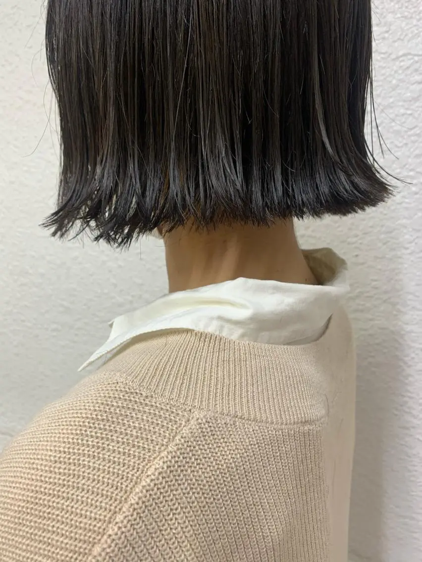 ショート 切りっぱなしボブ アッシュ ボブ 🧨ブリーチー×ボブ レイヤー💎じゅえるのヘアスタイル