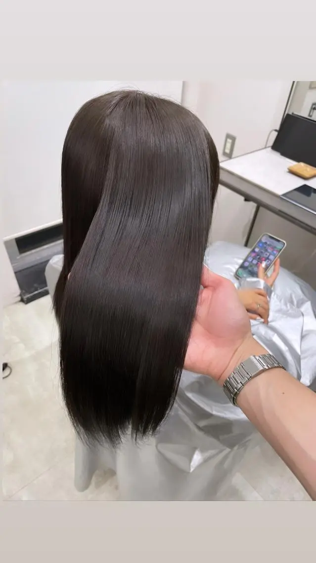セミロング カラー アッシュ オリーブアッシュ カット ヘアカラー トリートメント 🔷ダブルカラーハイ トーン🔷櫻井走のヘアスタイル