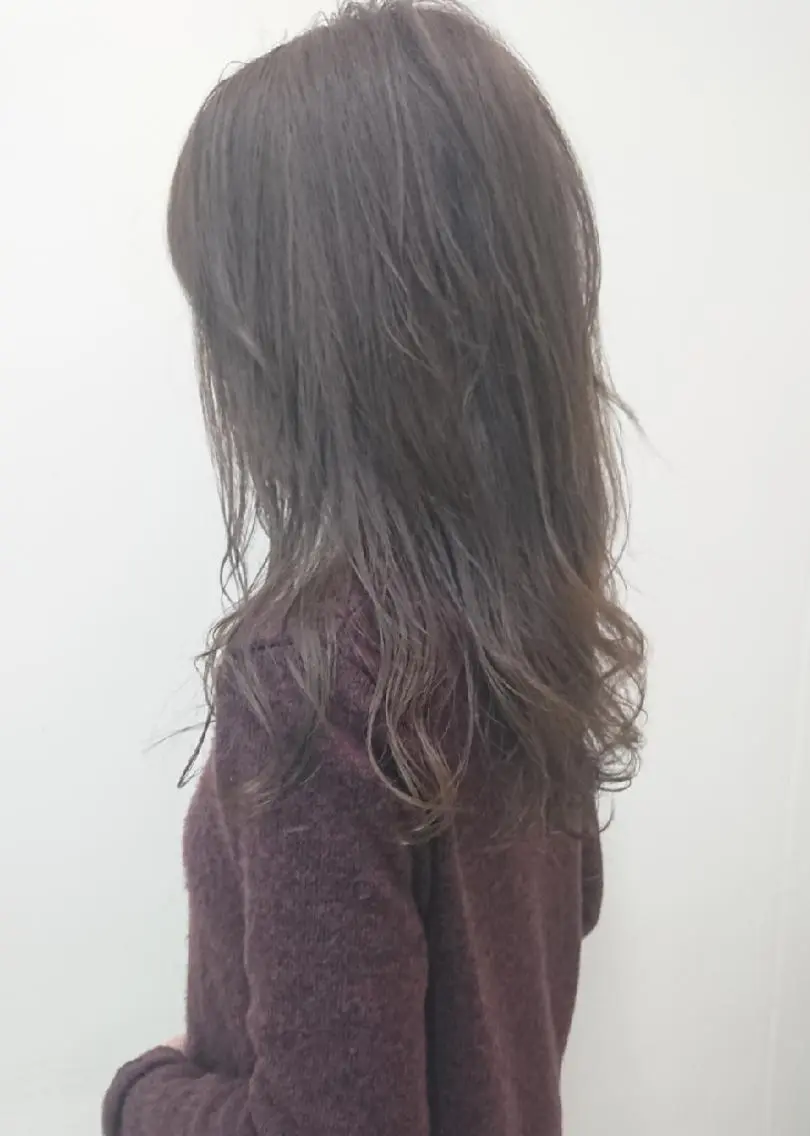 ロング 山田 智加のヘアスタイル