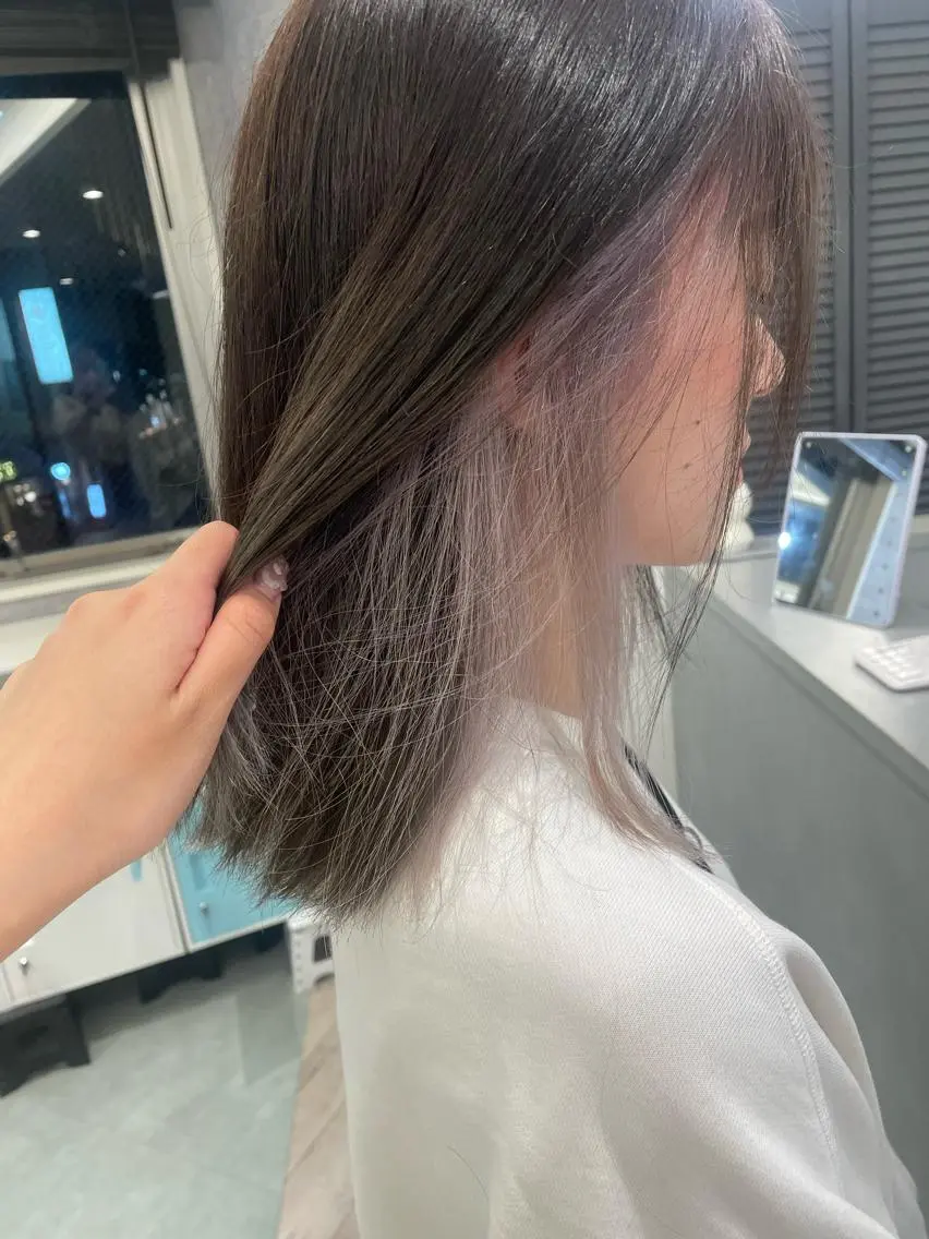 セミロング ヘアカラー 艶髪ハイトーンカラー kana♡のヘアスタイル